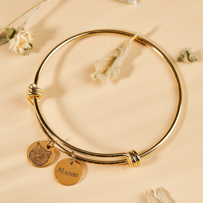 Character Bracelet - Commemorative Gift for Her